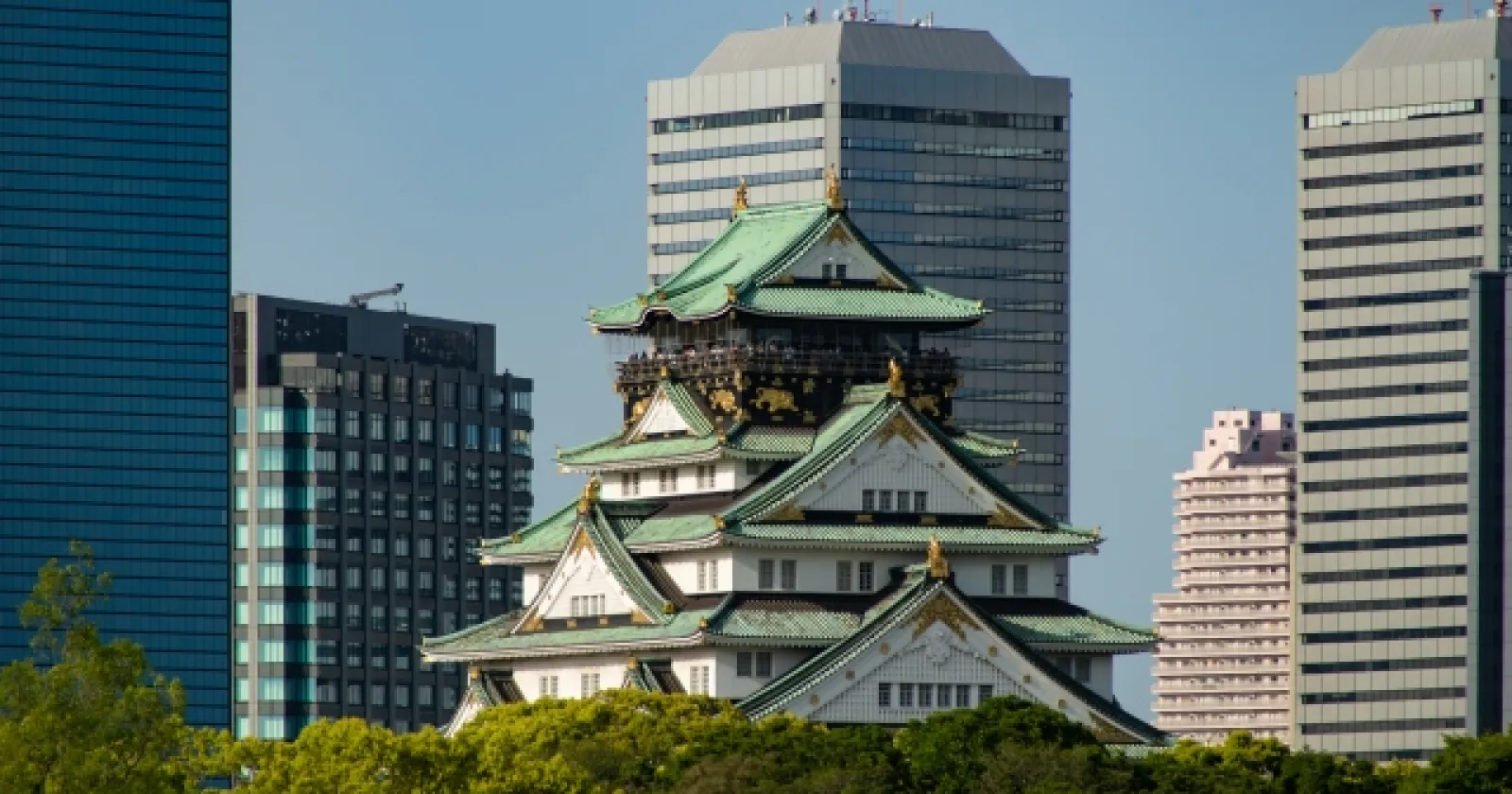 【年間休日130日】大阪のホテルでフロントスタッフ募集