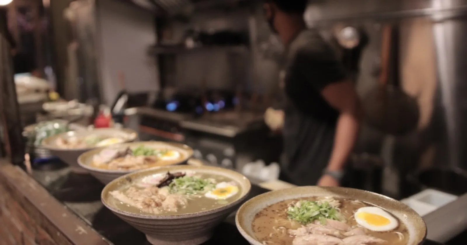 【月給28万円以上】千葉県松戸市のラーメン店でキッチン・ホールスタッフ