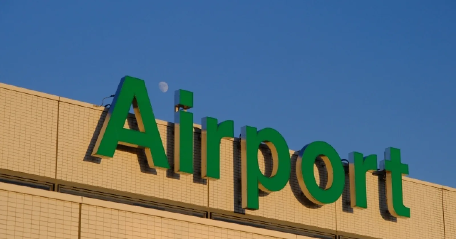 【時給1,400円】羽田空港免税店での化粧品・香水接客販売スタッフ