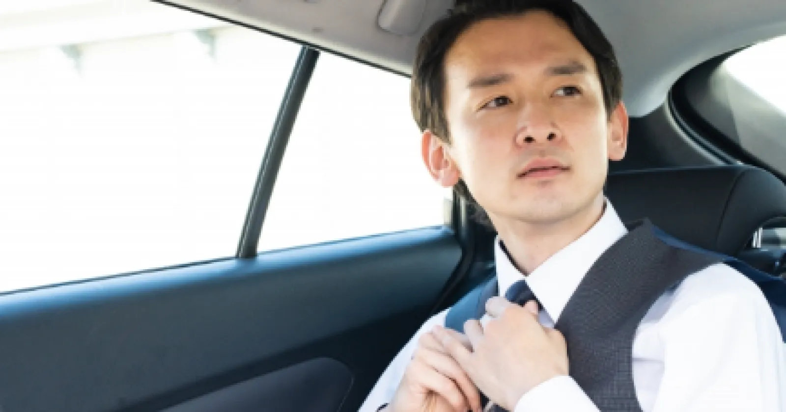 【平均年収580万円】国内外の著名人を送迎するハイヤー乗務員