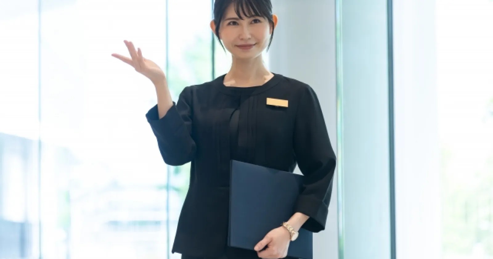 【未経験OK】京都駅チカのホテルでフロント兼レストラン業務