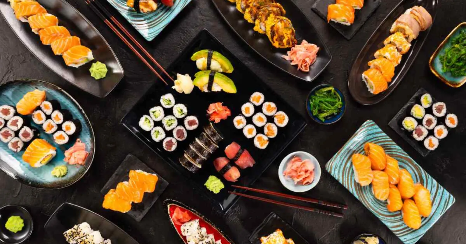 【時給1,300円】名古屋駅直結の日本料理店で接客のお仕事！
