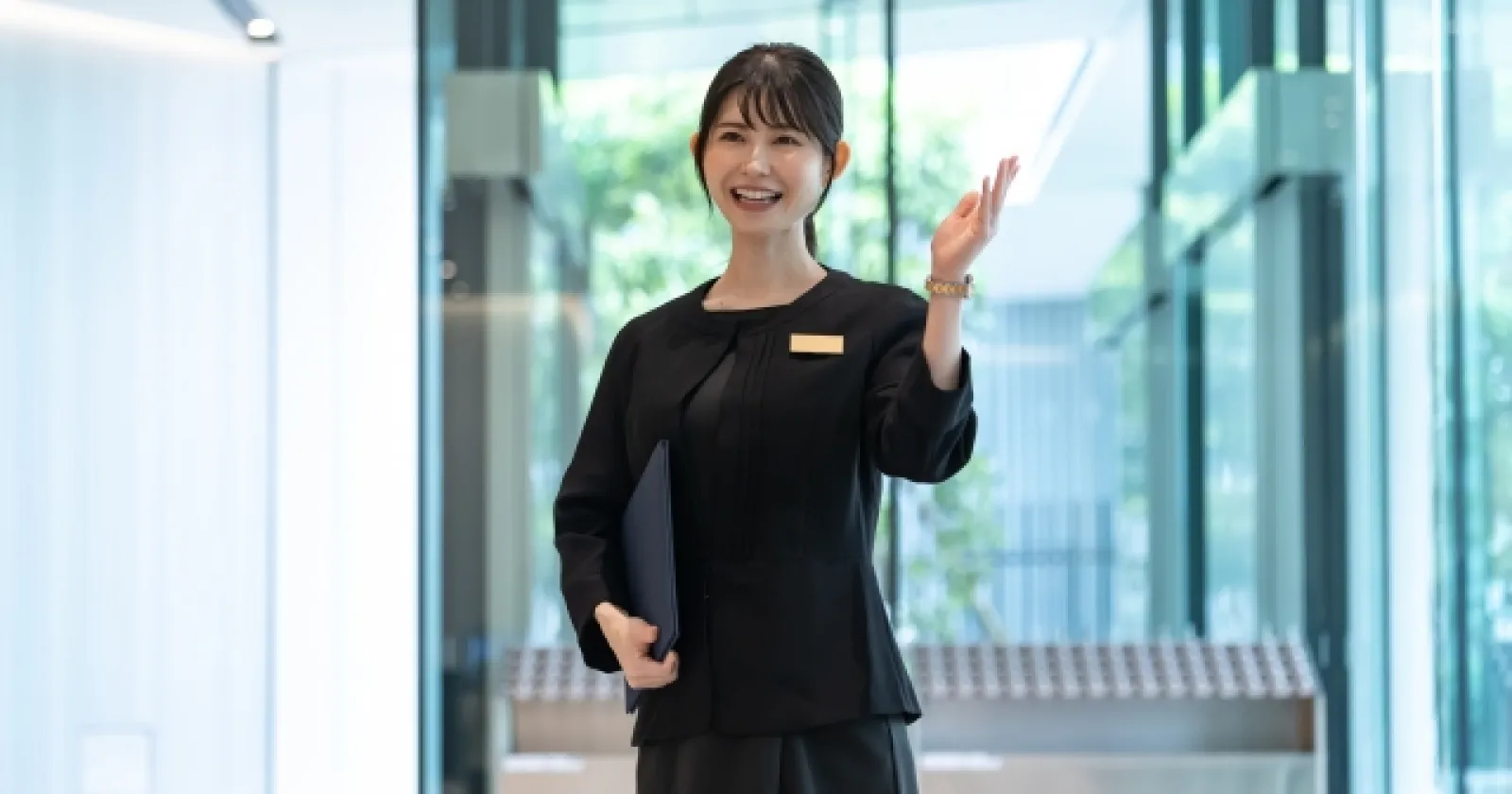 【月給26万円】青山エリアのラグジュアリーホテルでフロント業務