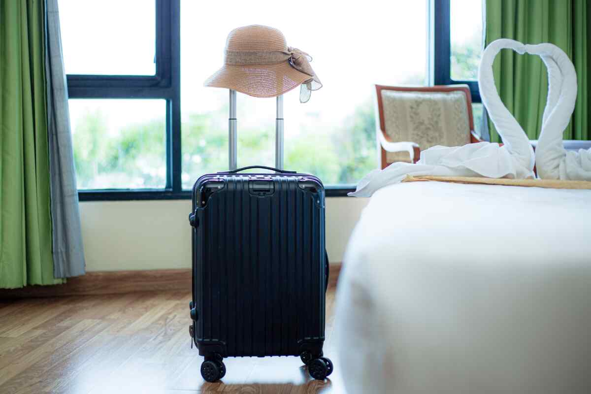 夜勤ホテルフロントスタッフ/金沢にある和モダンホテルで夜勤専任のお仕事［英語］