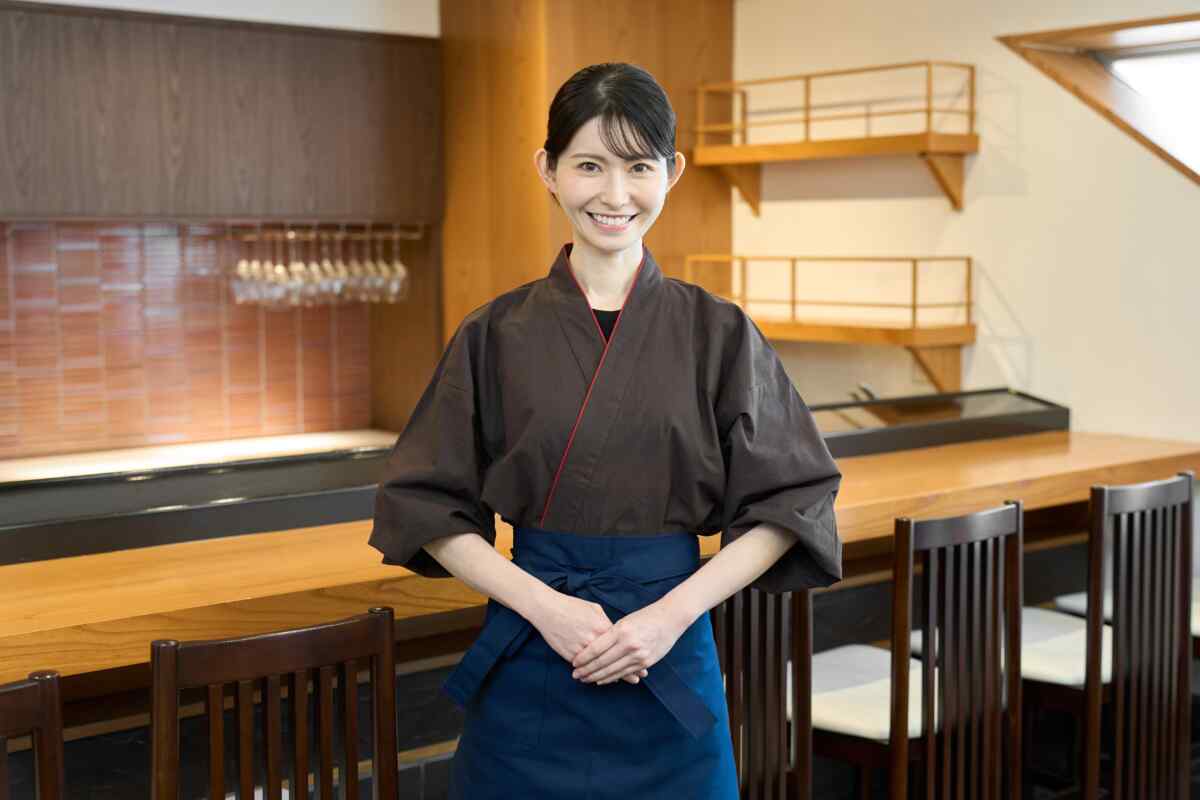 接客／本格会席料理店ホール＆洗い場［言語不問］※勤務地：神奈川県熱海市