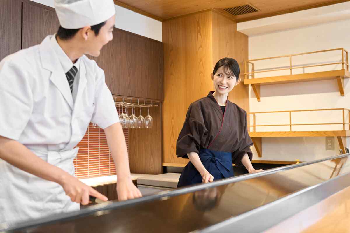 調理／本格会席料理店の調理補助＆洗い場［言語不問］※勤務地：神奈川県熱海市