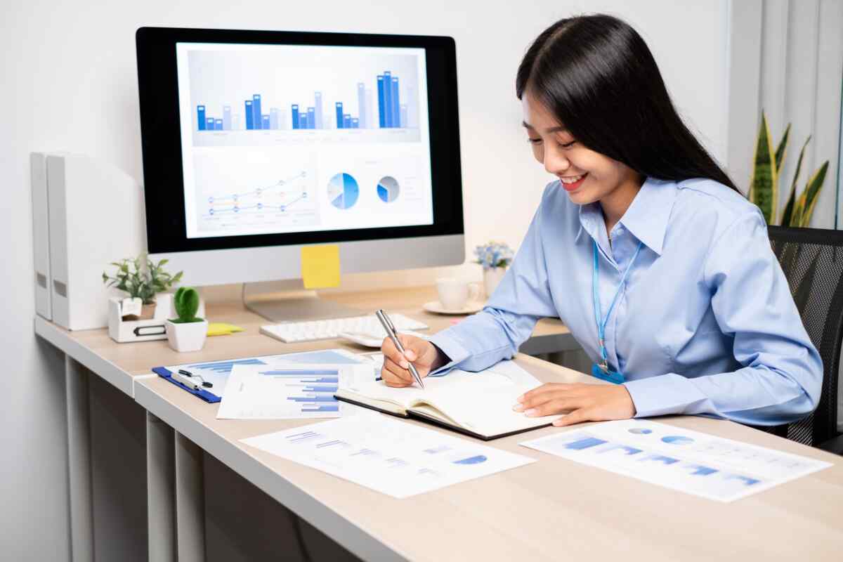 貿易・通関事務/越境ECサイトを運営している会社での酒水物担当［中国語］